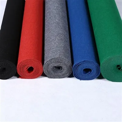 Tapis à poils touffetés haute densité